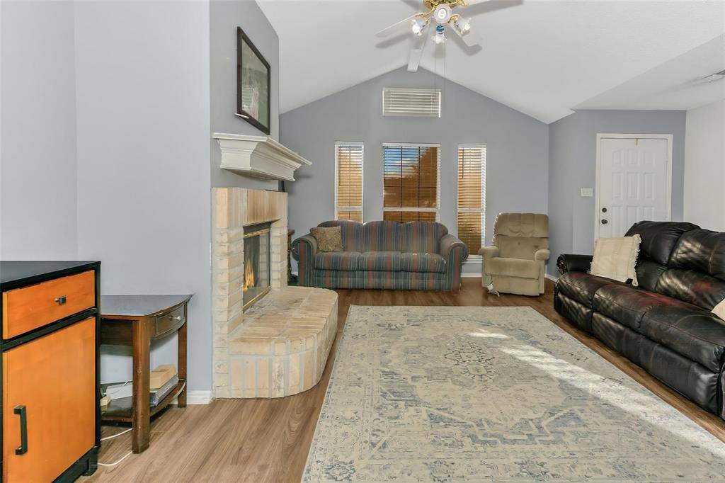 202 Lancelot Drive, Weatherford, TX 76086