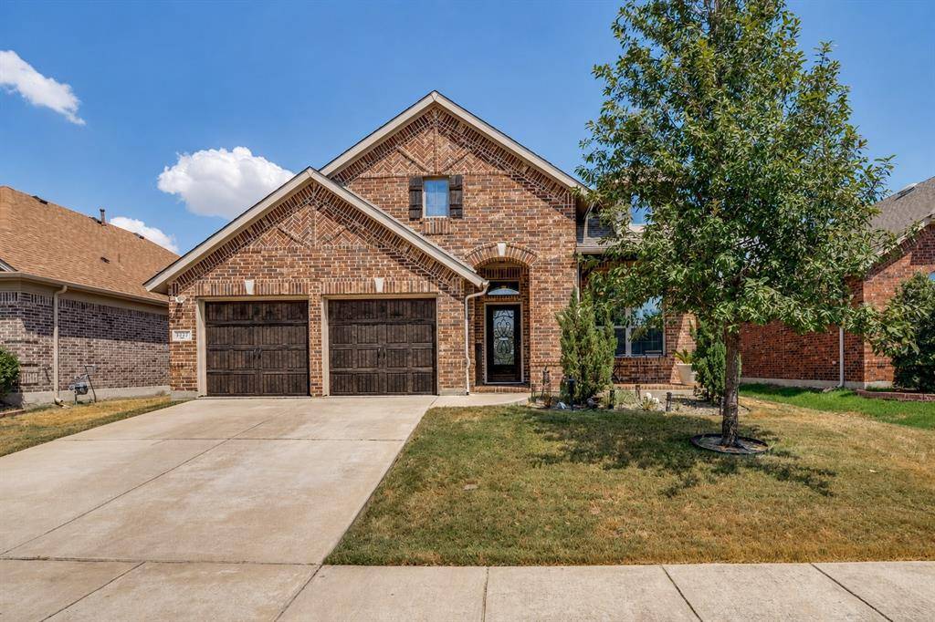 3827 Mustang Avenue, Sachse, TX 75048