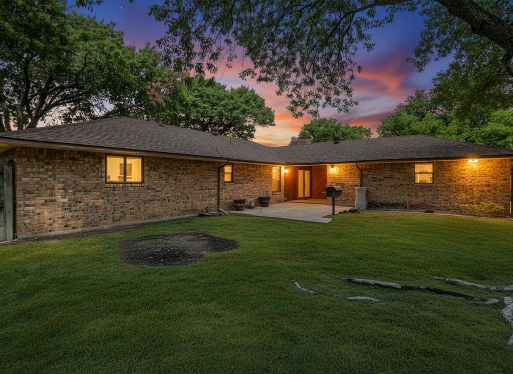 528 Edmonds Way, Desoto, TX 75115