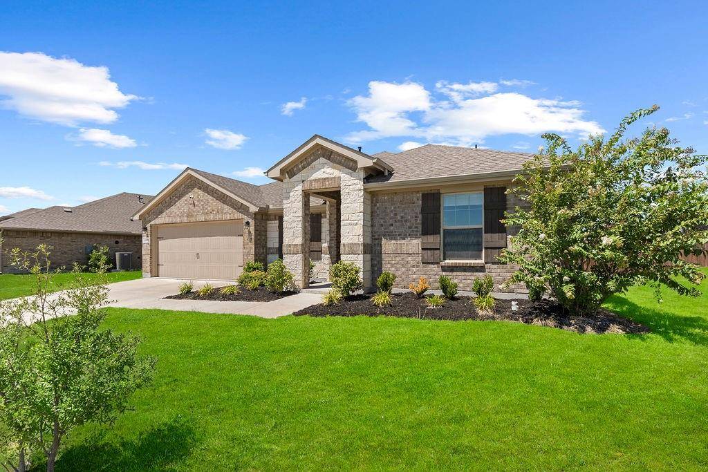 1321 Elmwood Drive, Cedar Hill, TX 75104