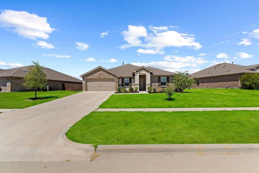 1321 Elmwood Drive, Cedar Hill, TX 75104