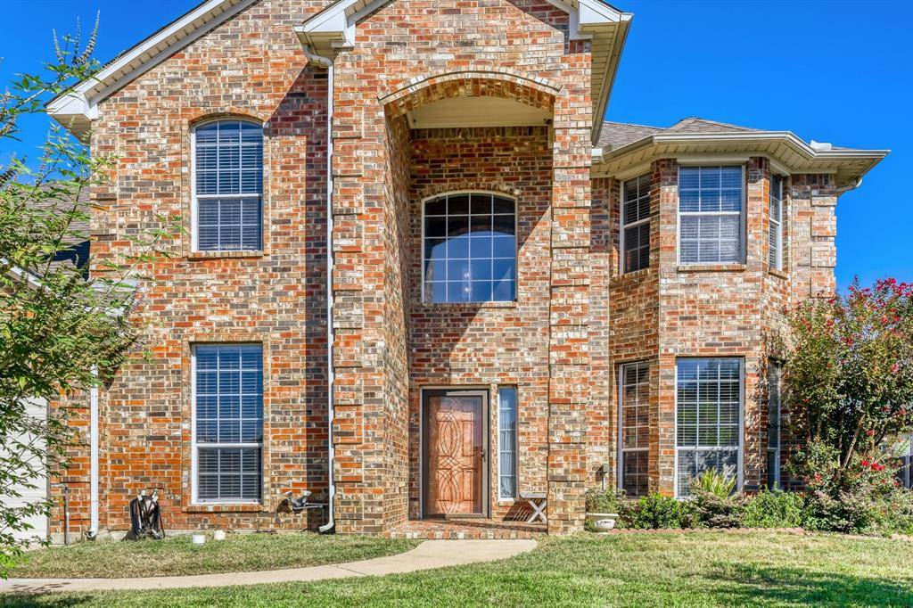 5828 Ivy Glen Drive, Grand Prairie, TX 75052