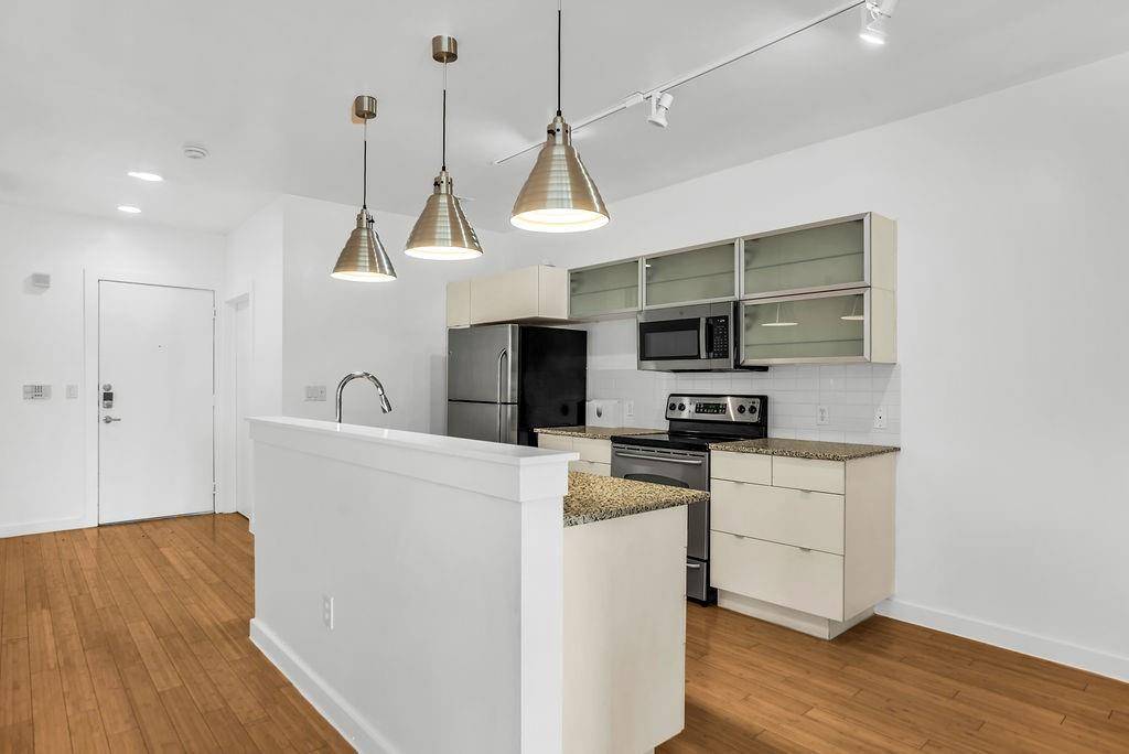 1111 S Akard Street #304, Dallas, TX 75215