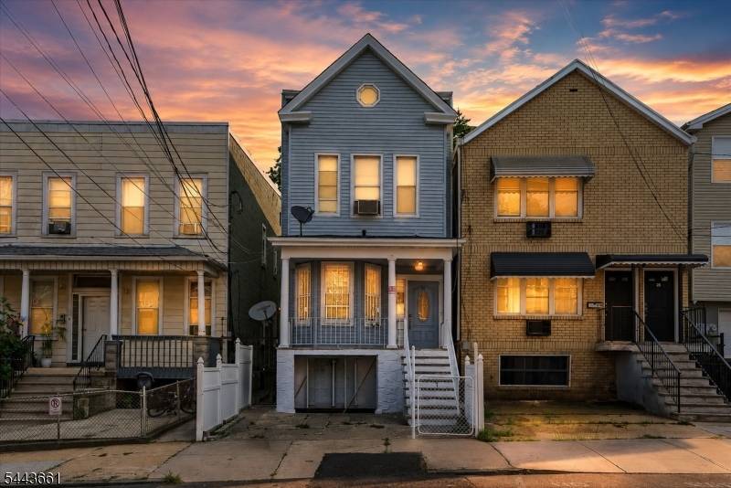 86 Clendenny Ave, Jersey City, NJ 07304