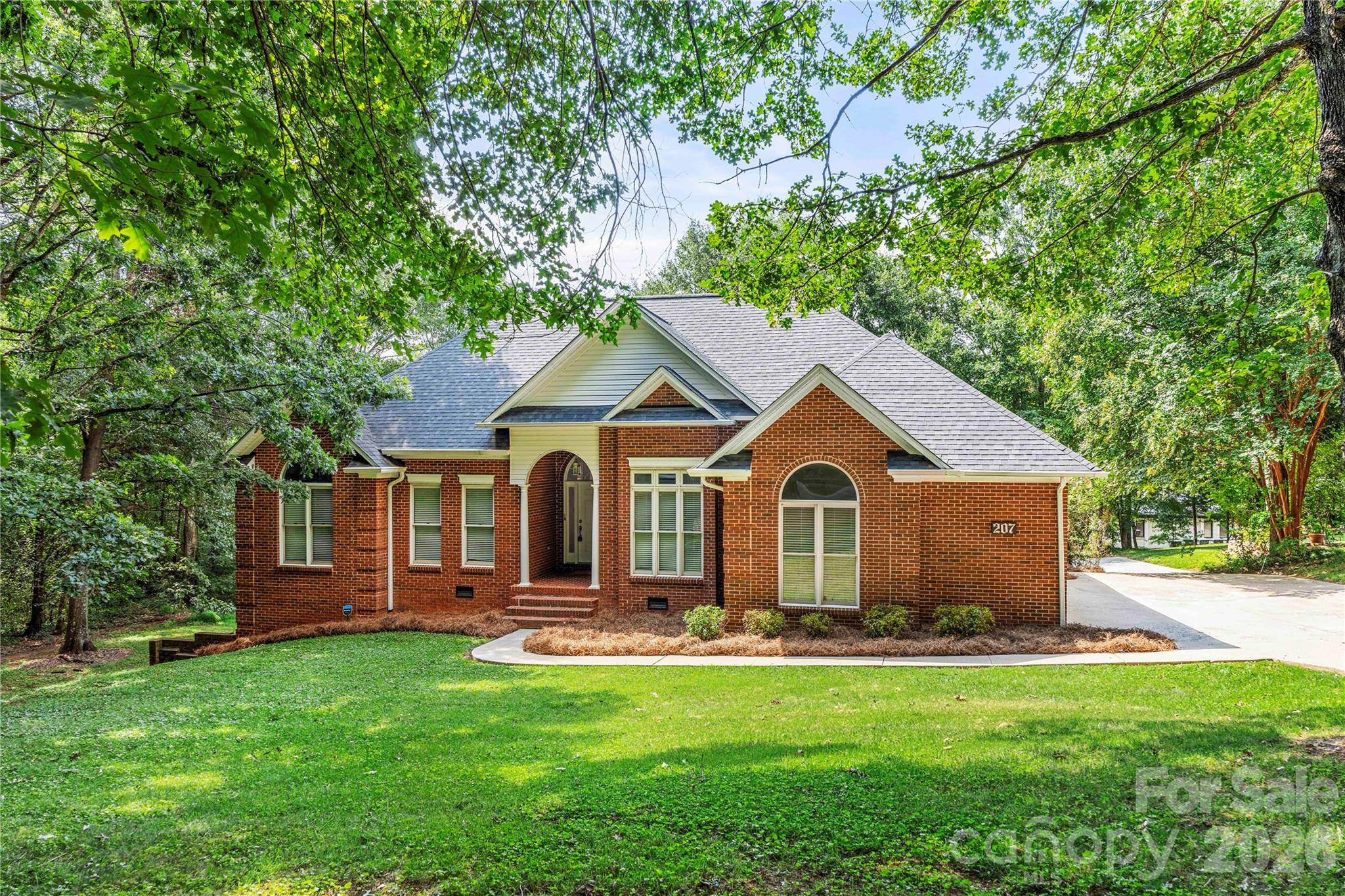207 Hollow RD, Lincolnton, NC 28092