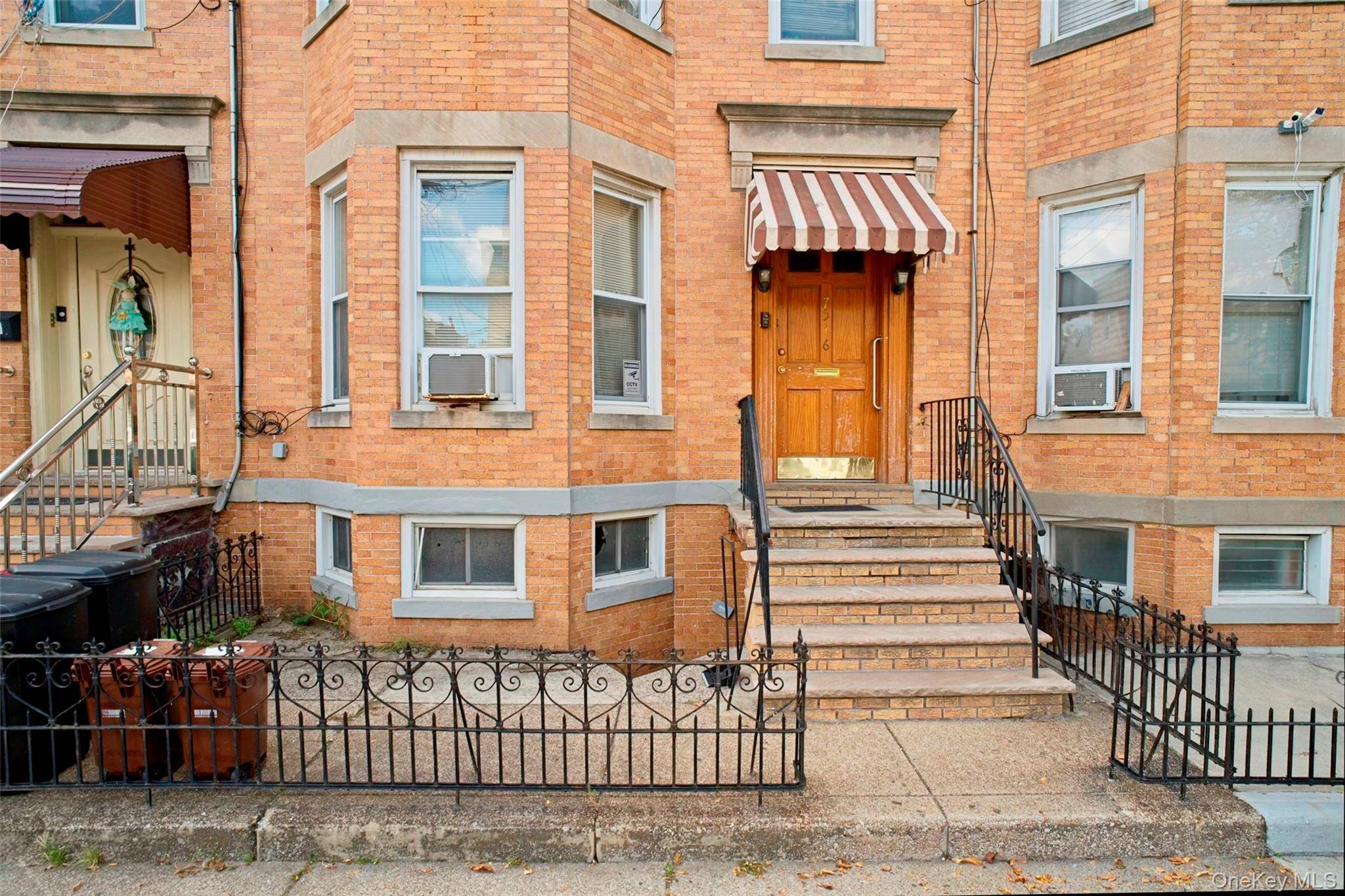 7516 64th ST, Glendale, NY 11385