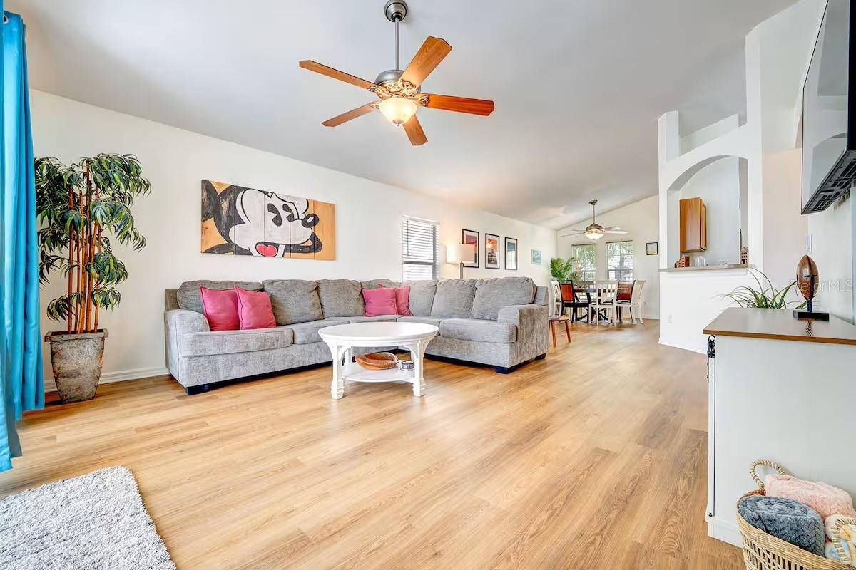136 TROON CIR, Davenport, FL 33897