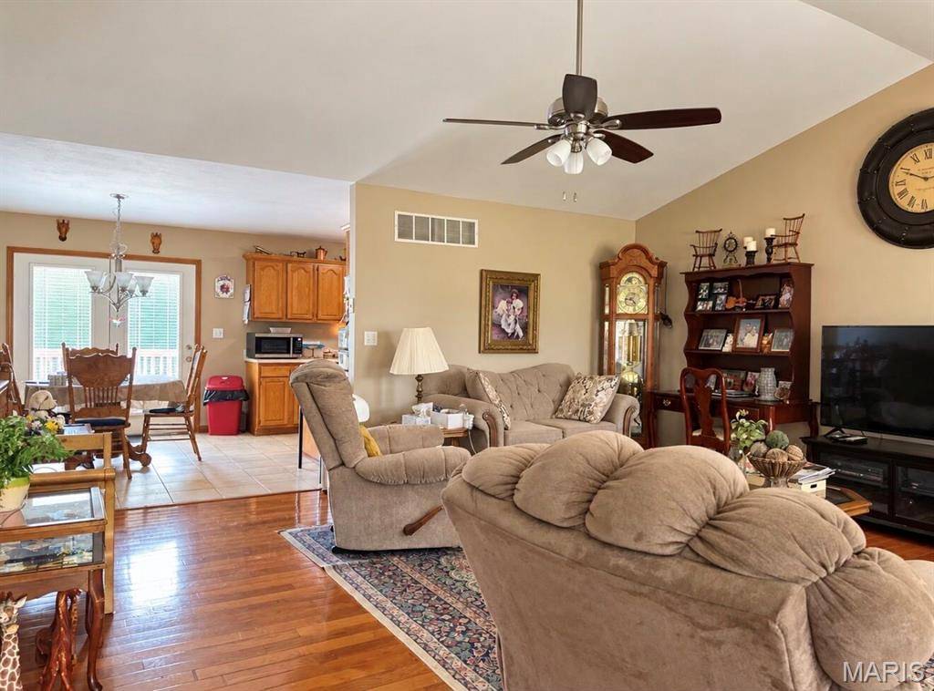 196 Indian Prairie LN, Union, MO 63084
