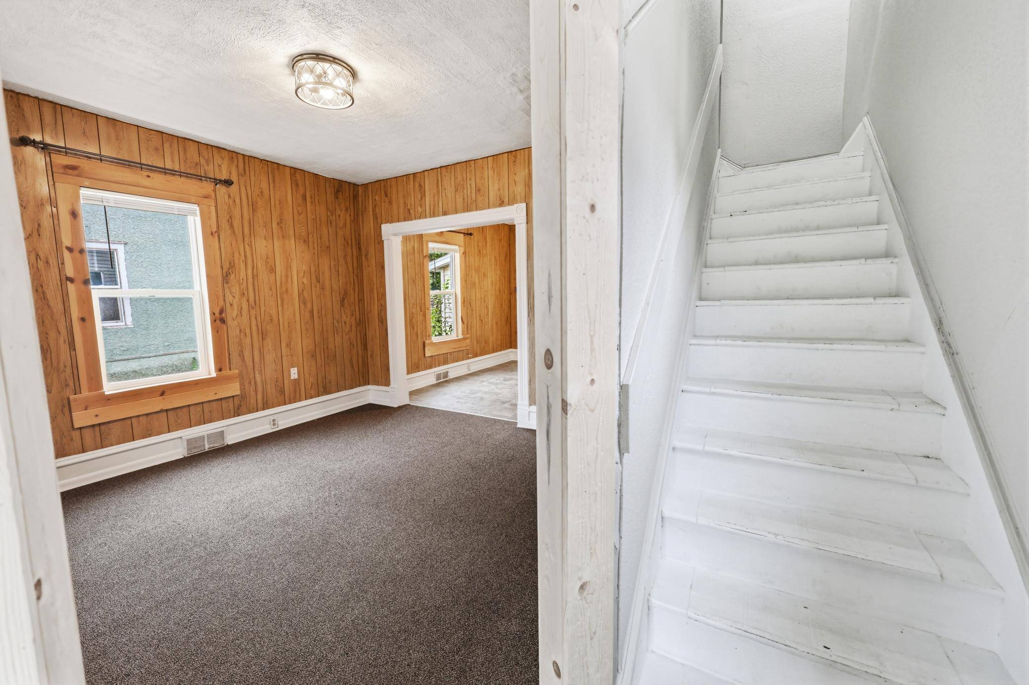 413 4th ST NE, Little Falls, MN 56345