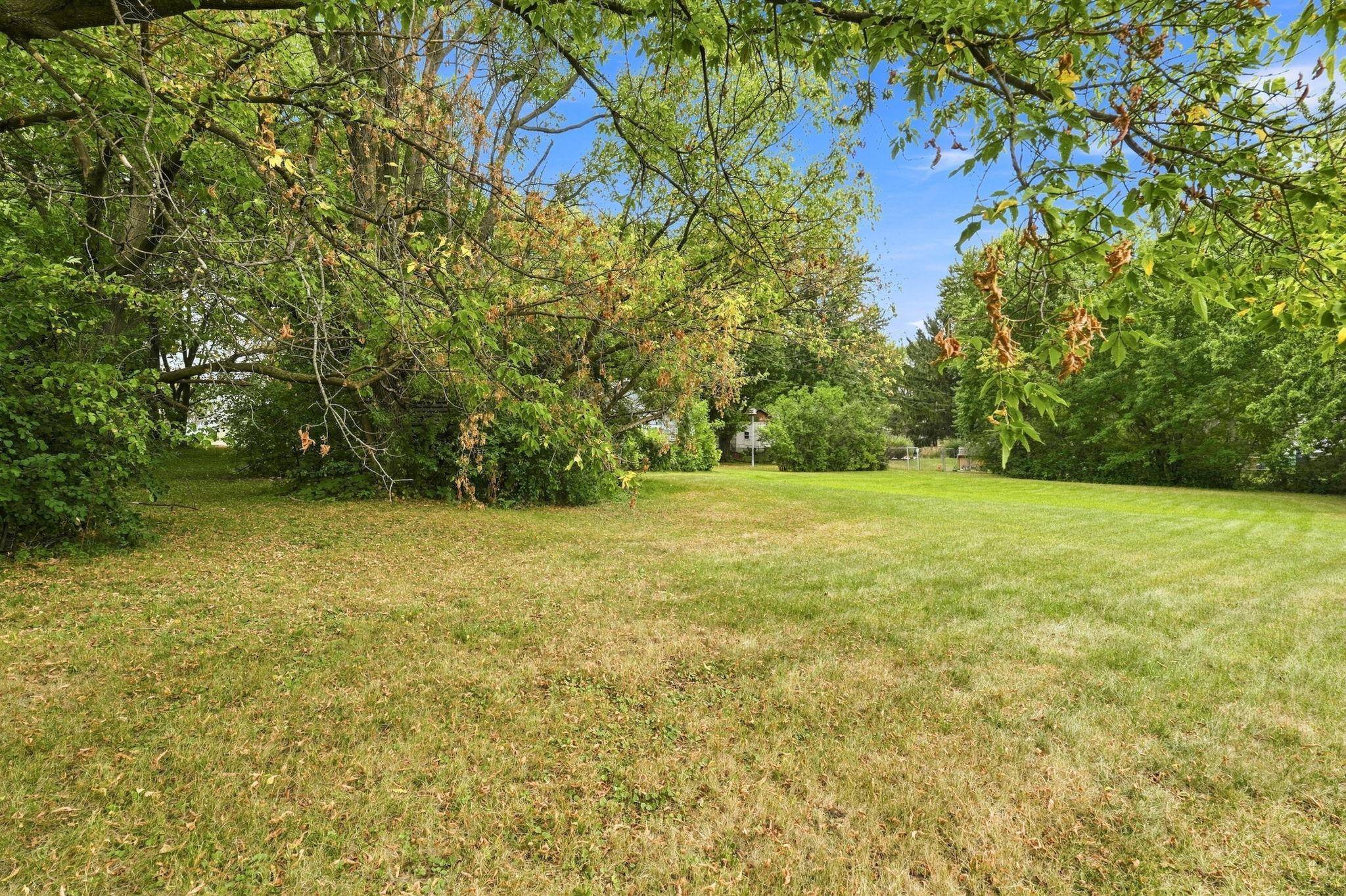 401 S Division ST, Roberts, WI 54023
