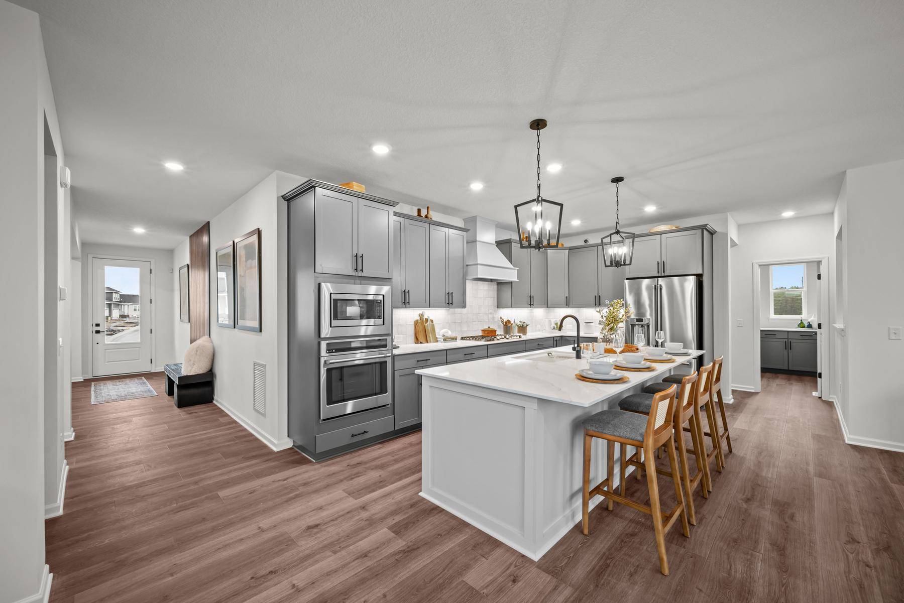 6170 60th PL N, Plymouth, MN 55446