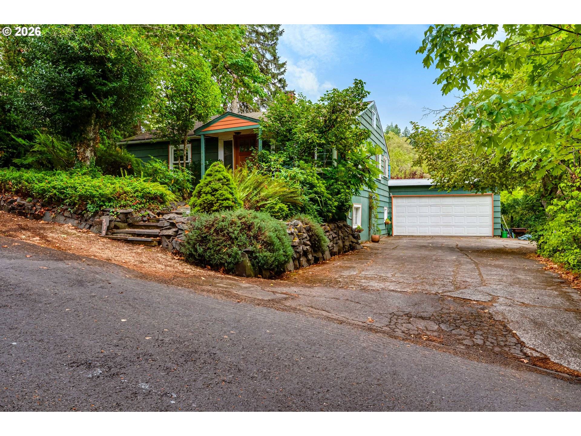 3374 LOMA LINDA DR, Eugene, OR 97405