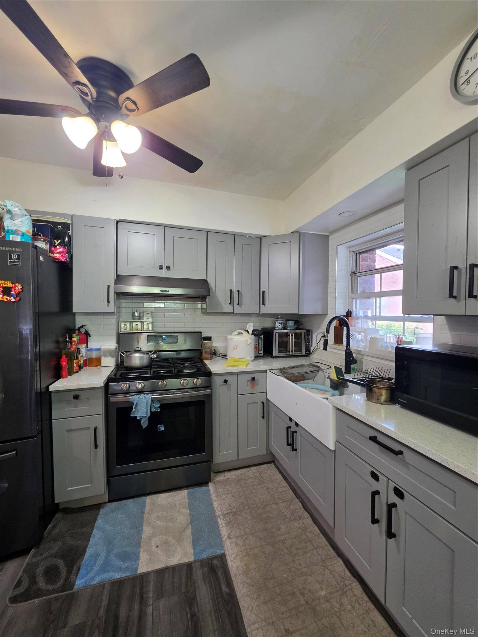 2570 Pearsall AVE, Bronx, NY 10469