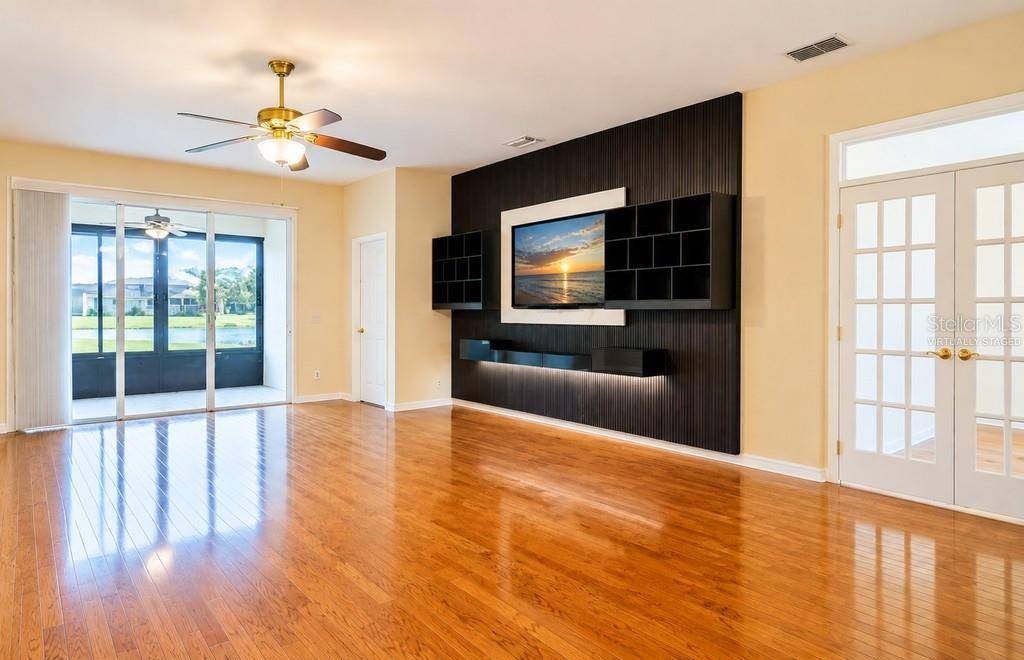 8318 SUMMER GREENS TER, Bradenton, FL 34212
