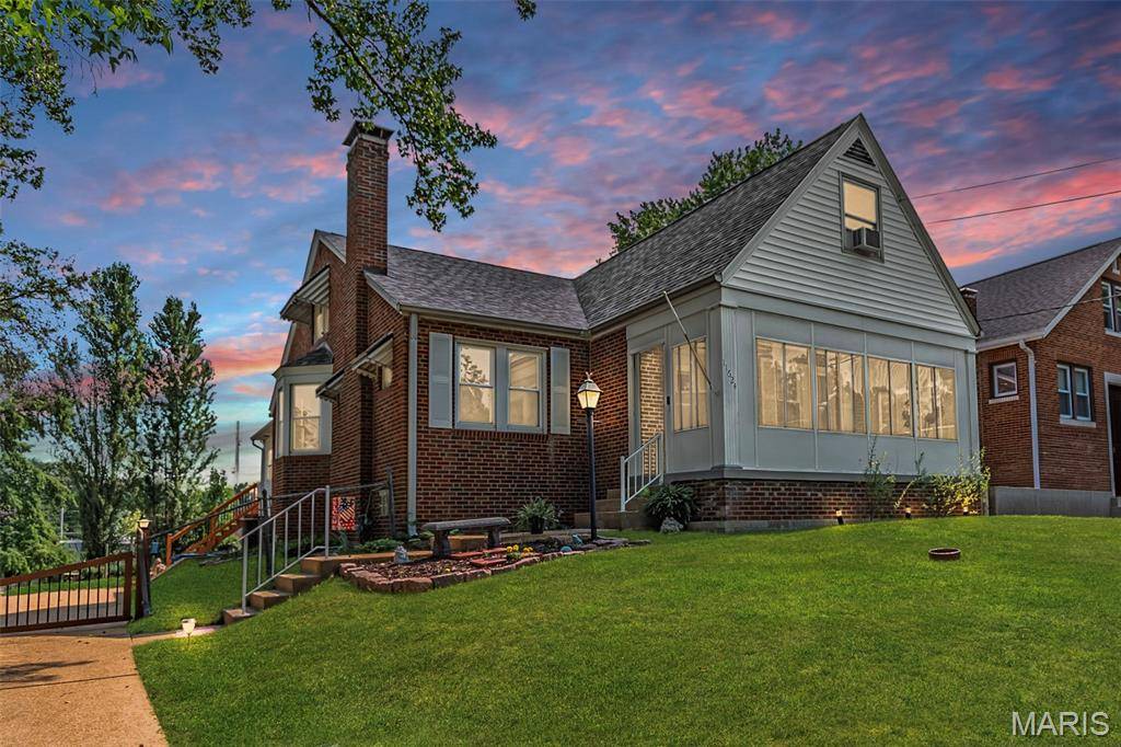 11624 Denny RD, St Louis, MO 63126