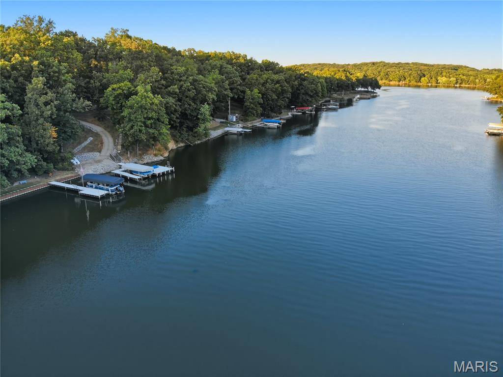 160 Westlake TRL, Litchfield, IL 62056
