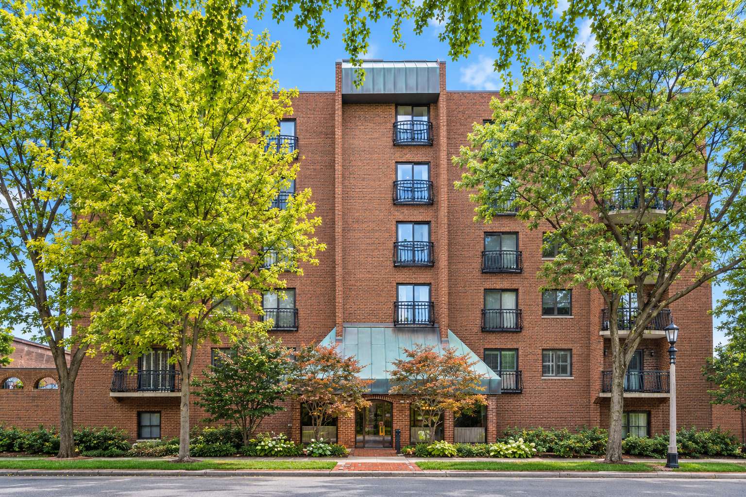 7575 Lake ST #4B, River Forest, IL 60305