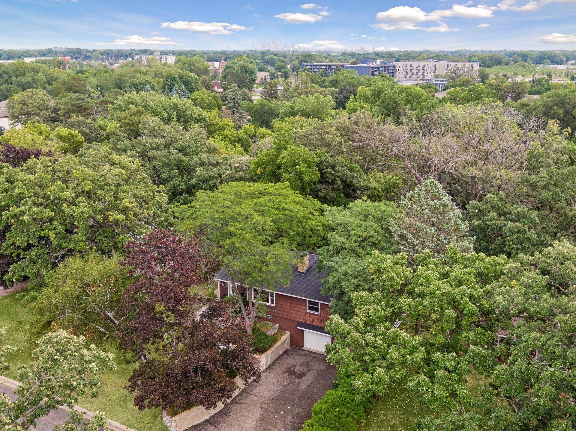 241 Van Buren AVE N, Hopkins, MN 55343