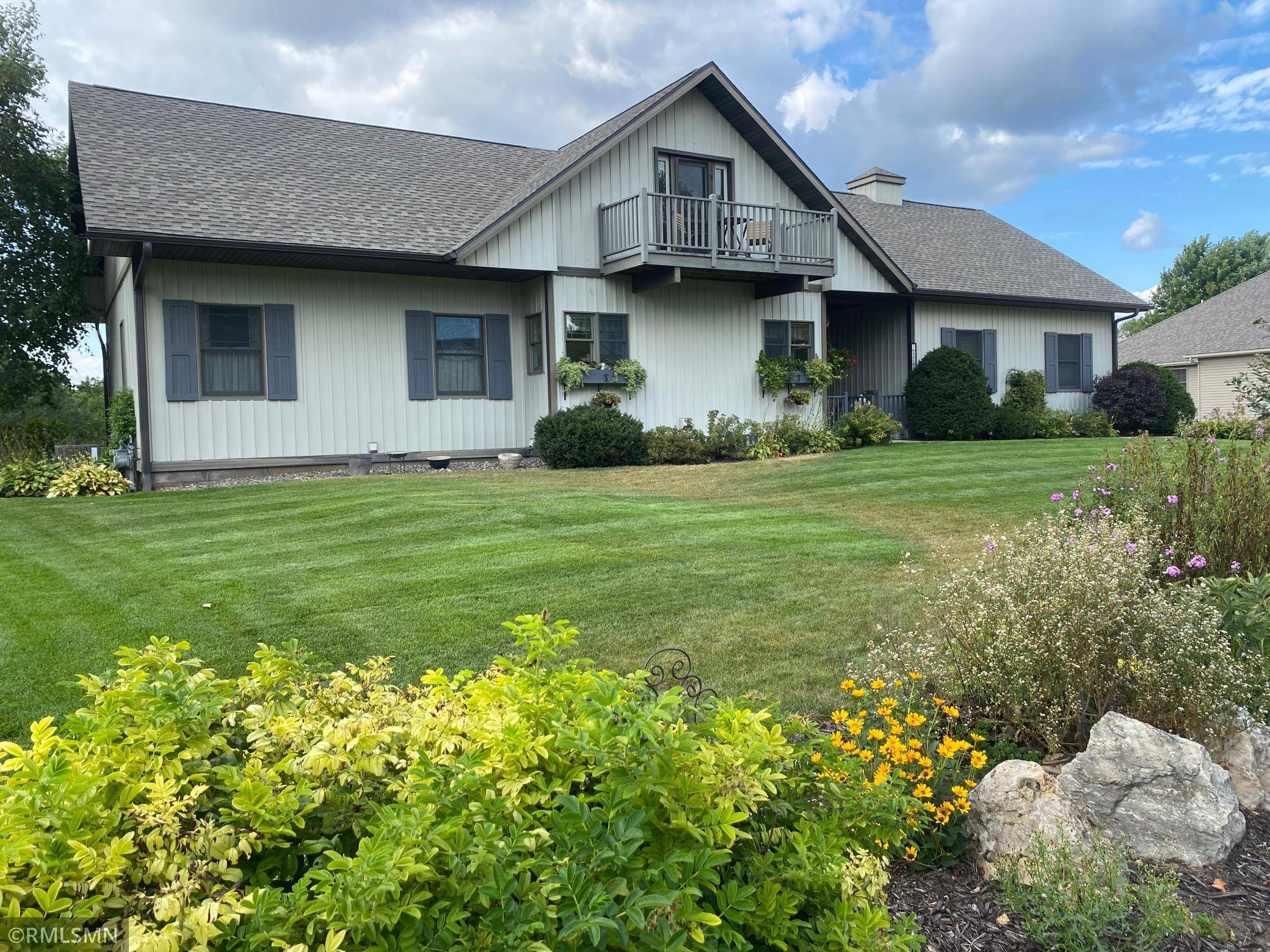 1008 Hidden Meadow LN, Lake City, MN 55041