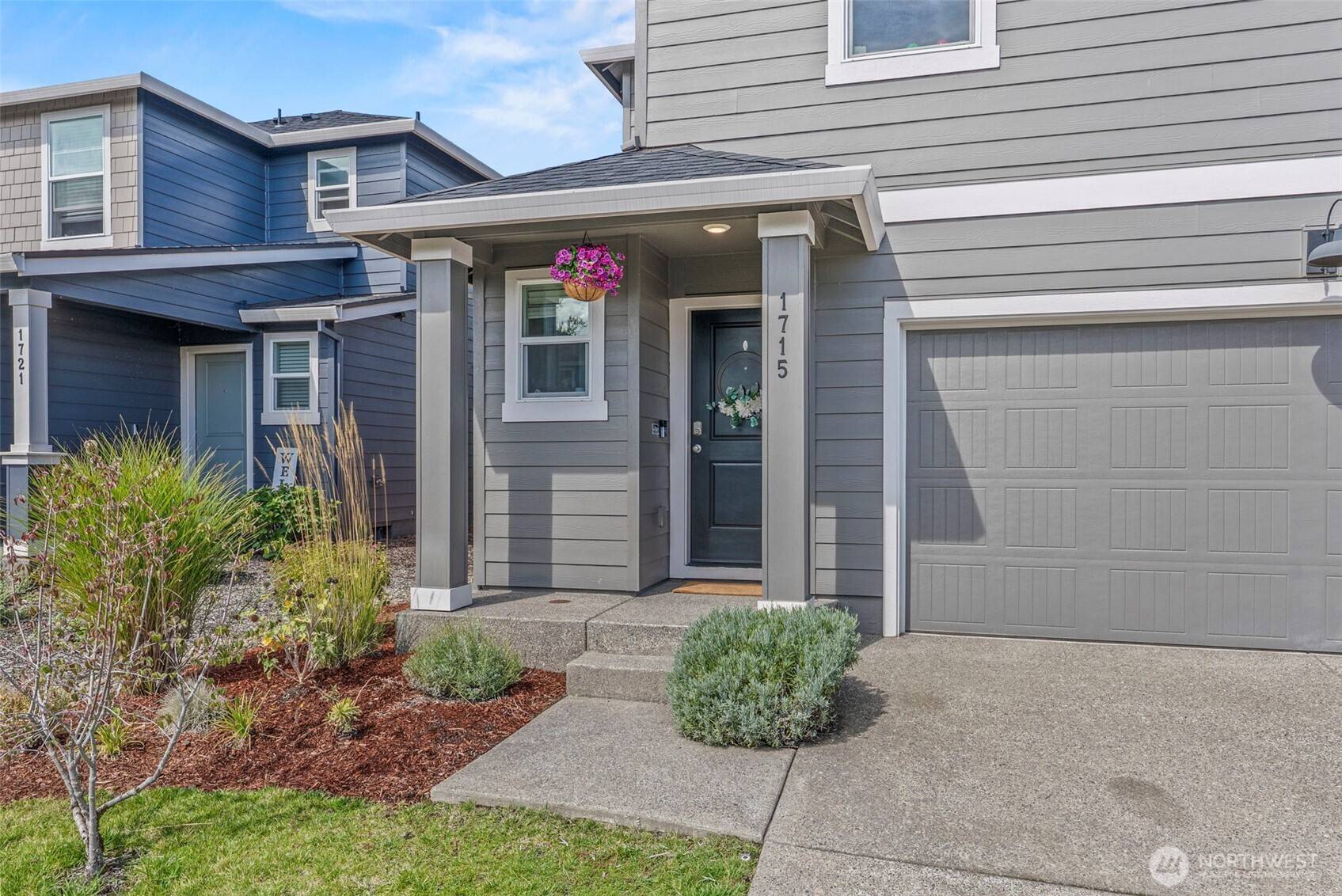 1715 W 14th ST, La Center, WA 98629