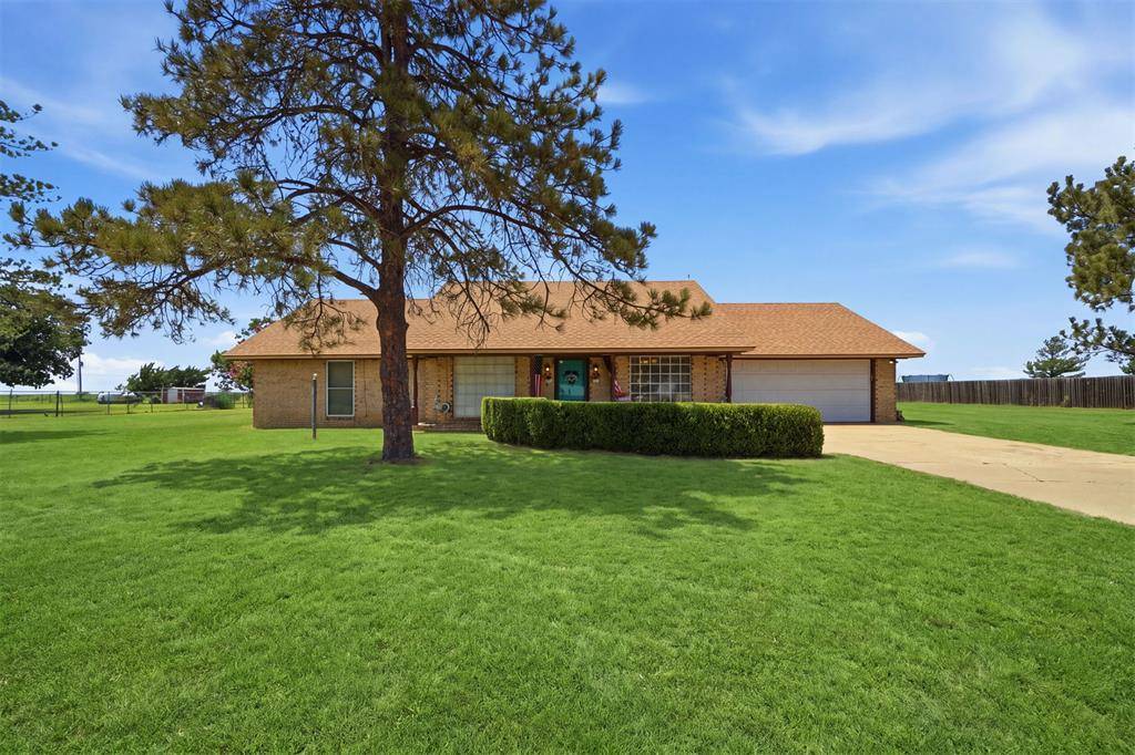 20423 E County Road 1567 RD, Altus, OK 73521
