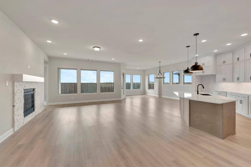 741 Shinnery Oak Way, Waxahachie, TX 75165