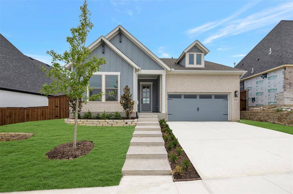 2537 Domingo Drive, Fort Worth, TX 76008