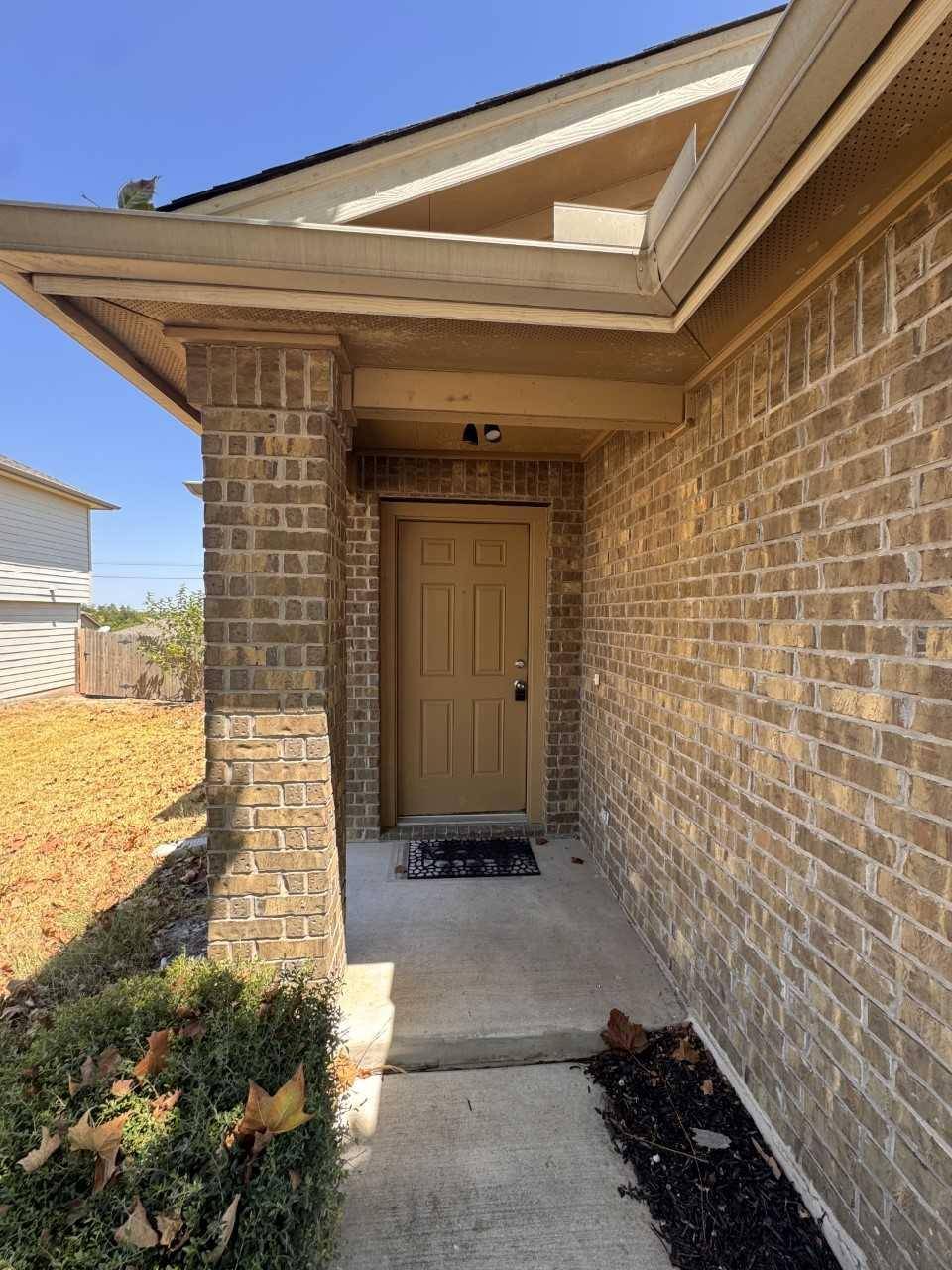 114 Leon River LOOP, Hutto, TX 78634