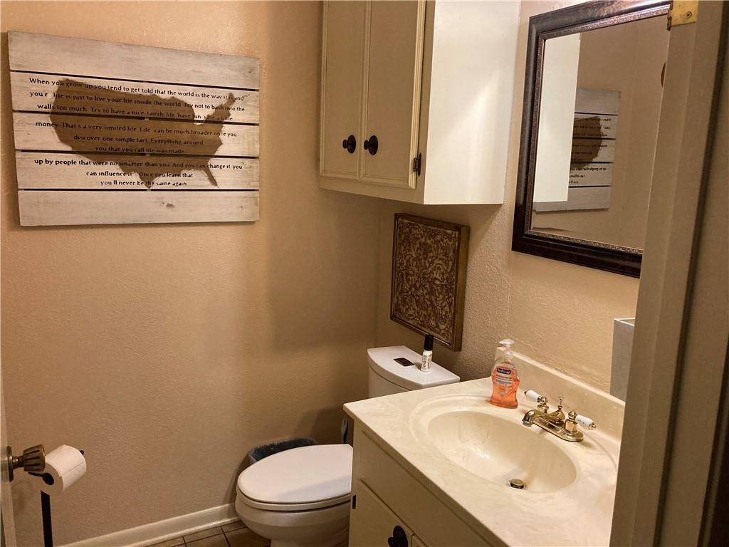 1801 Williams DR, Georgetown, TX 78628