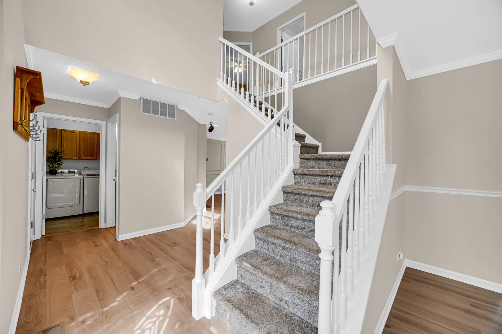 455 Rosewood XING #-, Lindenhurst, IL 60046