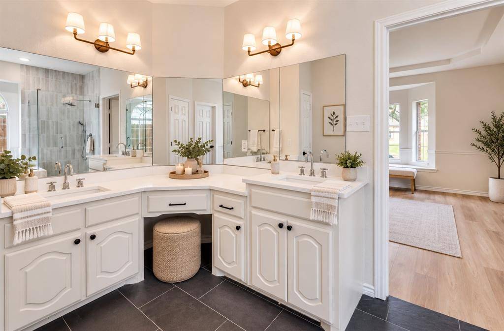 403 Mountain Circle, Desoto, TX 75115