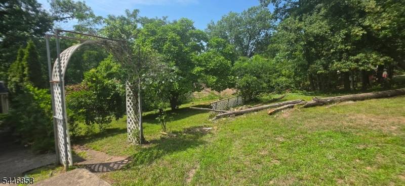 70 Wood Ave, Woodbridge Twp., NJ 08830