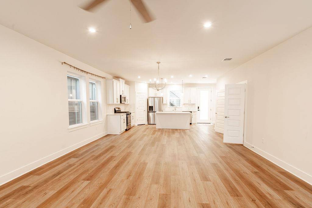 6414 Cowman WAY, Austin, TX 78747