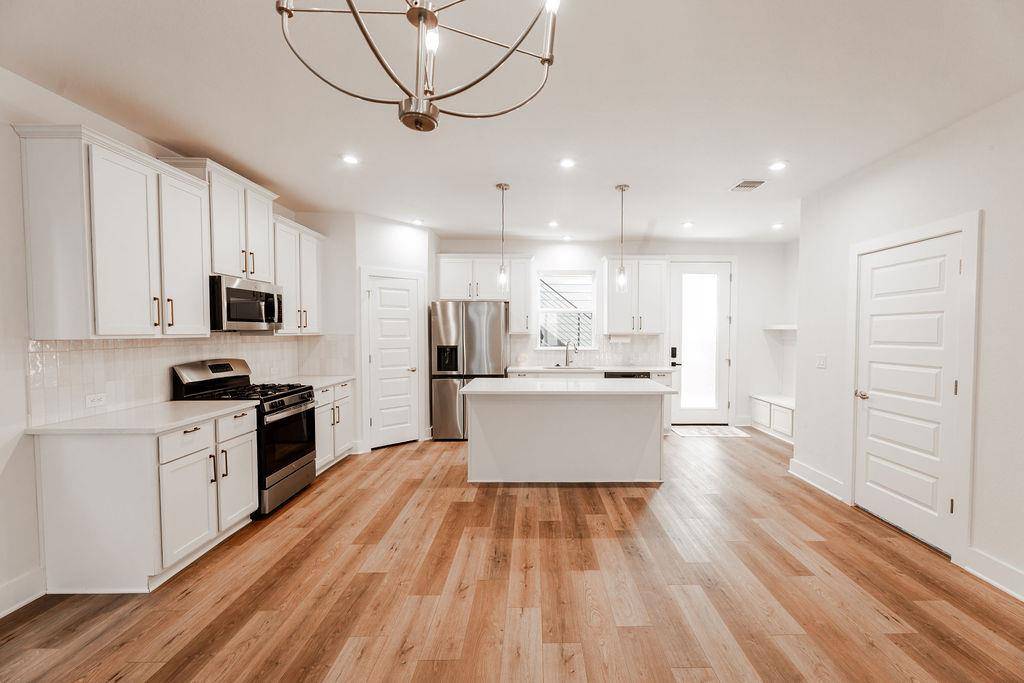 6414 Cowman WAY, Austin, TX 78747