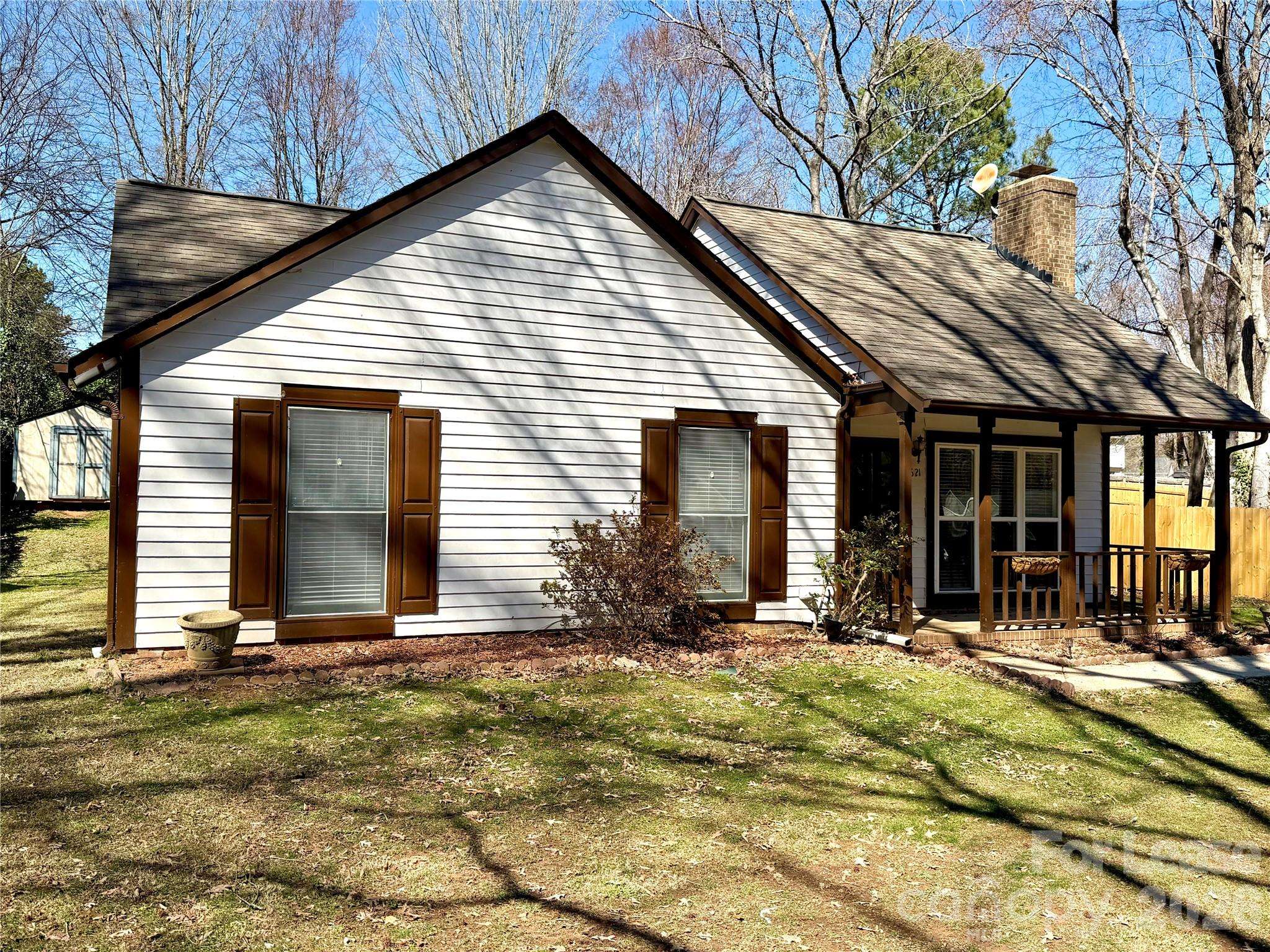 6621 Goldfinch RD, Charlotte, NC 28227