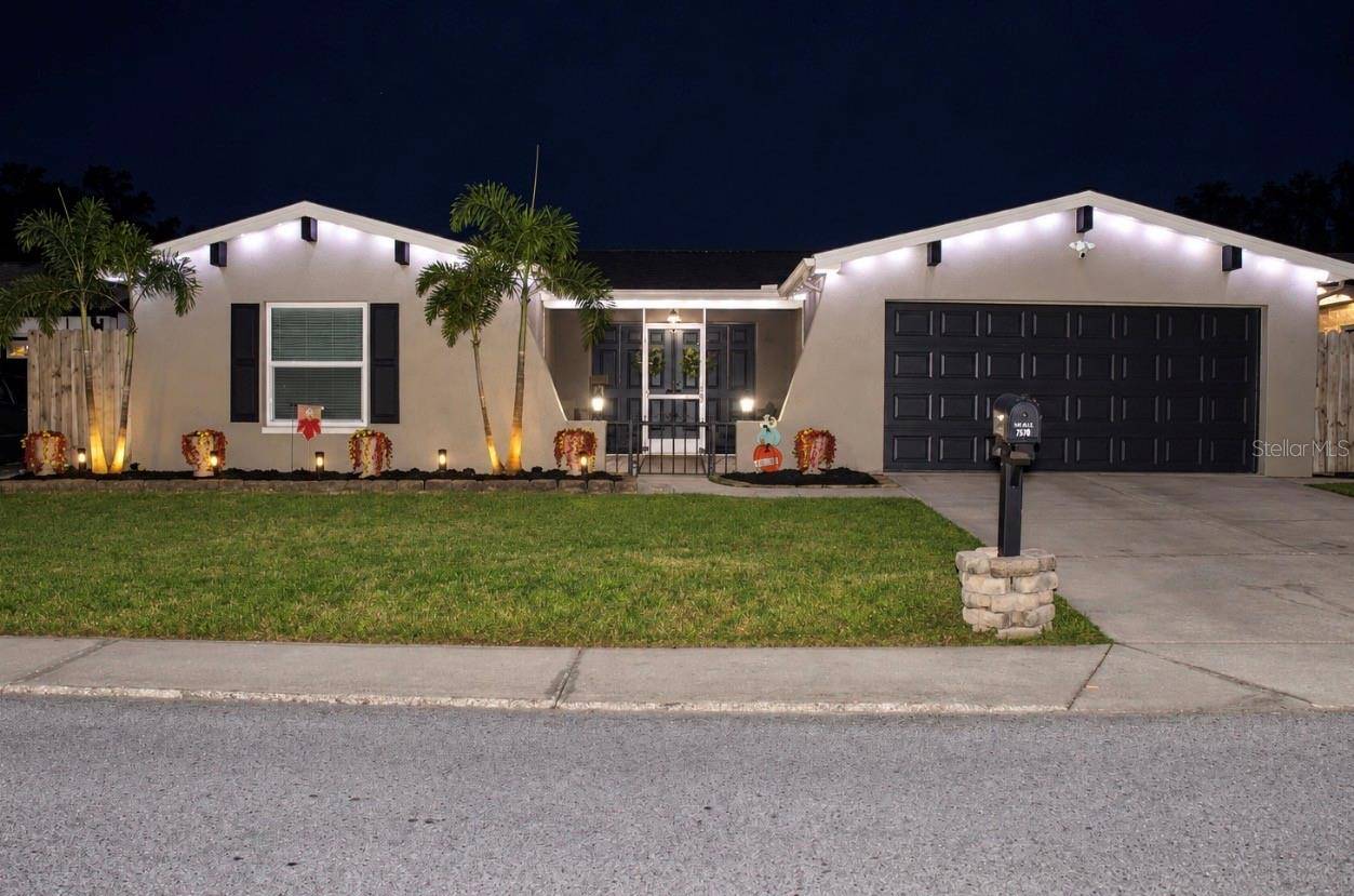 8246 PENWOOD DR, Port Richey, FL 34668