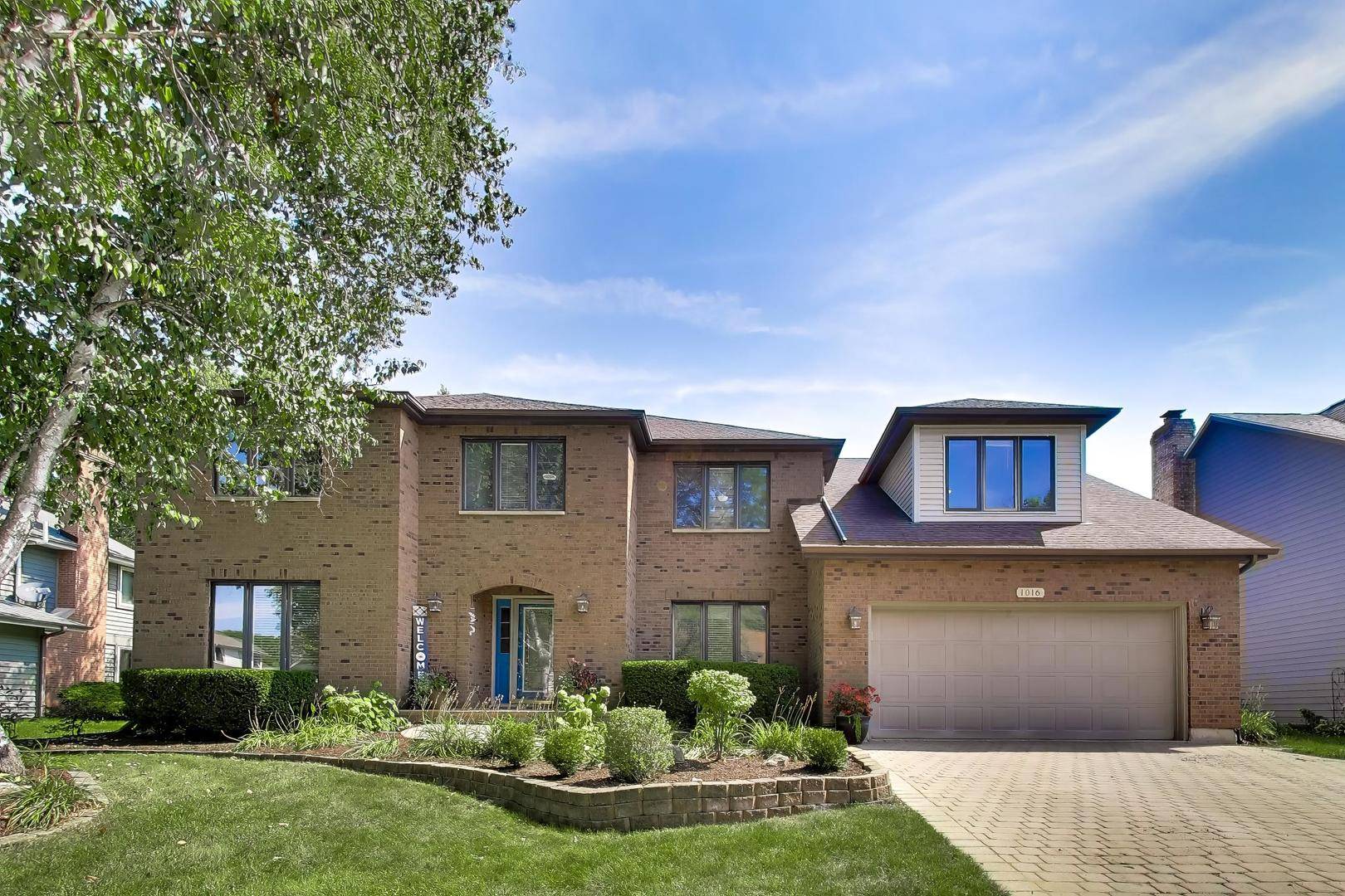 1016 Liberty DR, Naperville, IL 60540