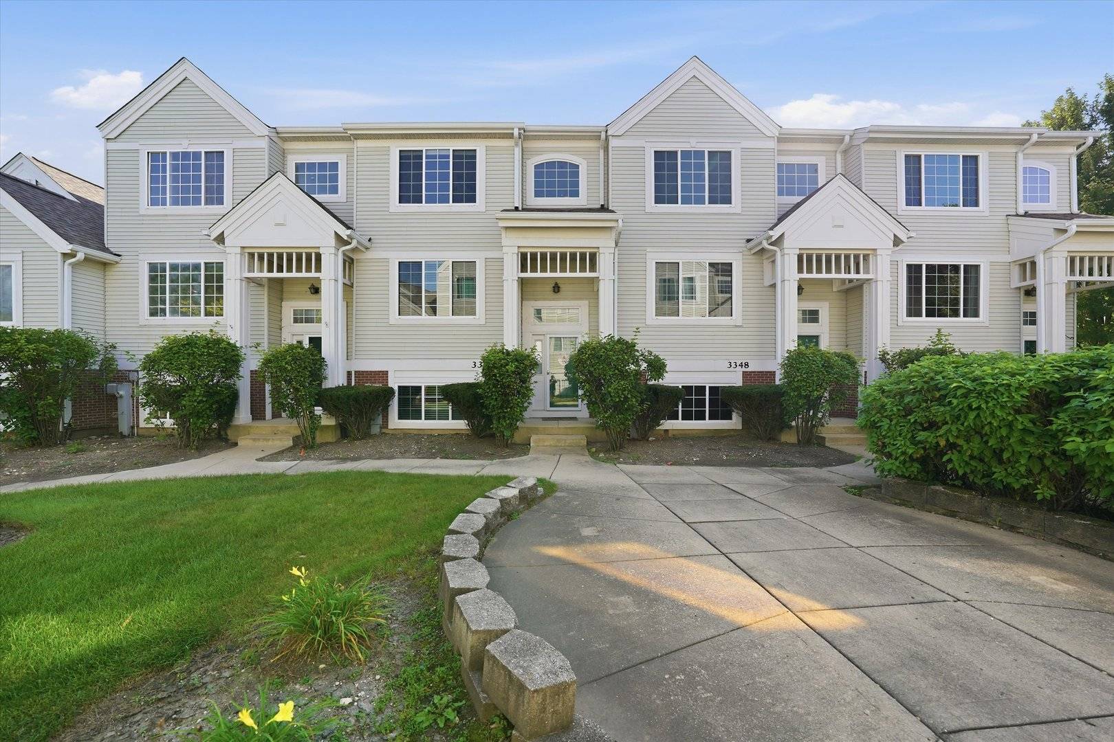 3350 Ravinia CIR #0, Aurora, IL 60504