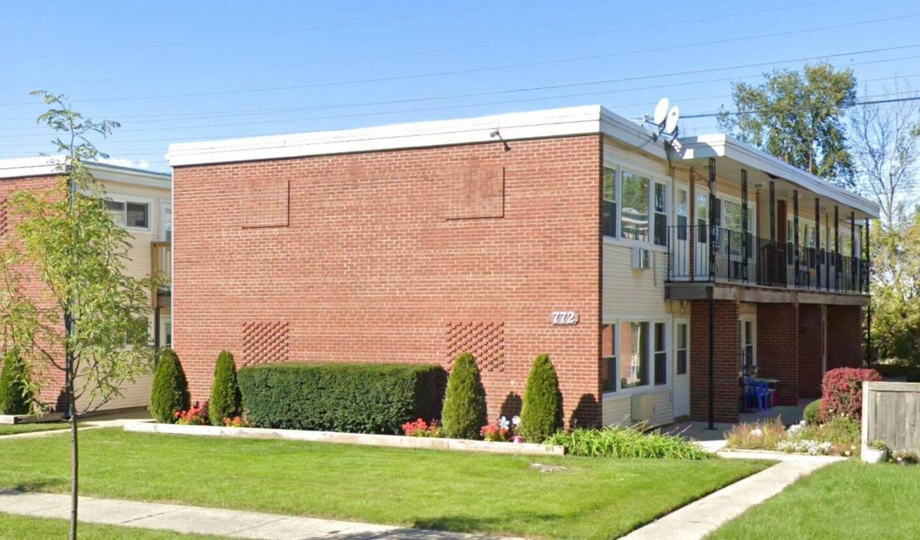 772 E 5TH CT #A, Des Plaines, IL 60016