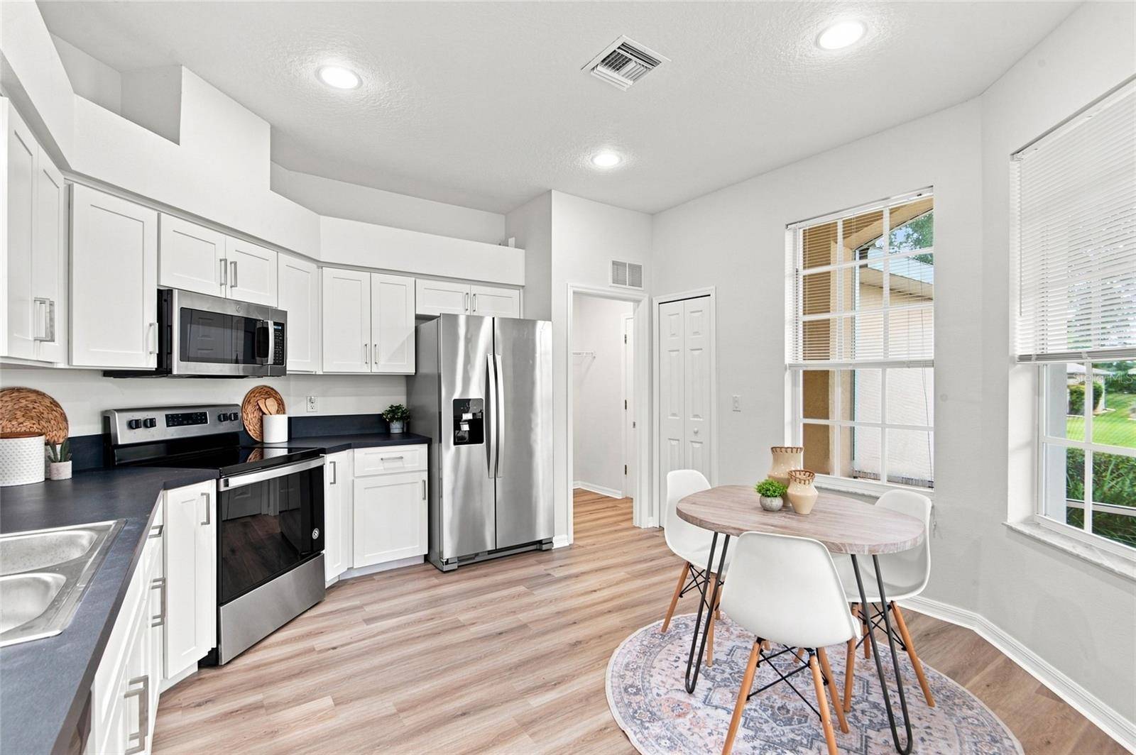 6063 ARMADA ST, Tavares, FL 32778