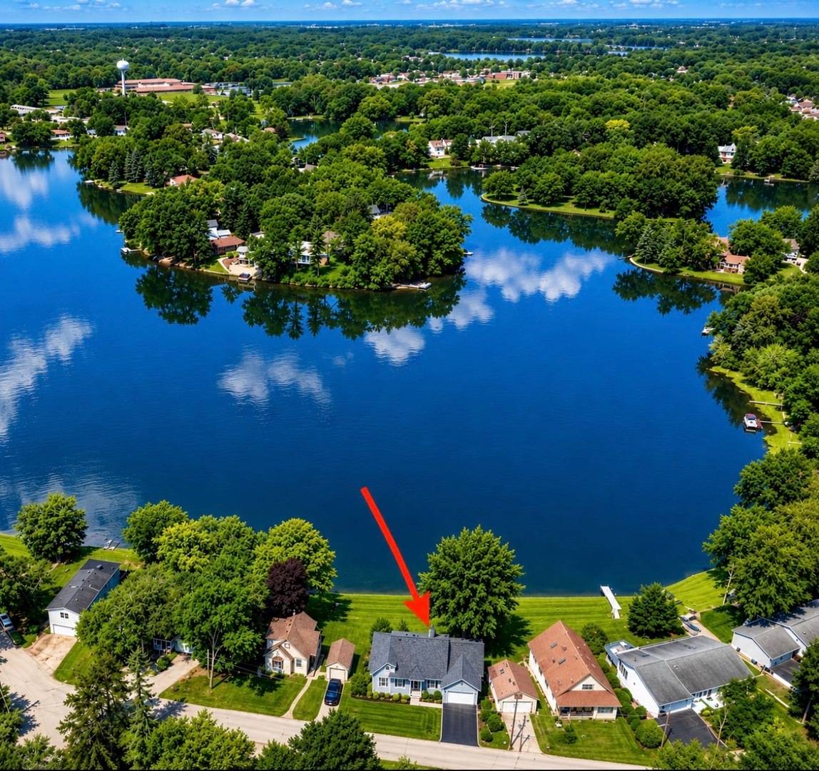 3613 Brierhill DR, Island Lake, IL 60042