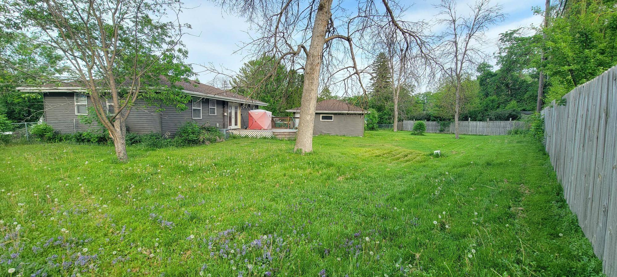 9041 Northwood CIR, New Hope, MN 55427
