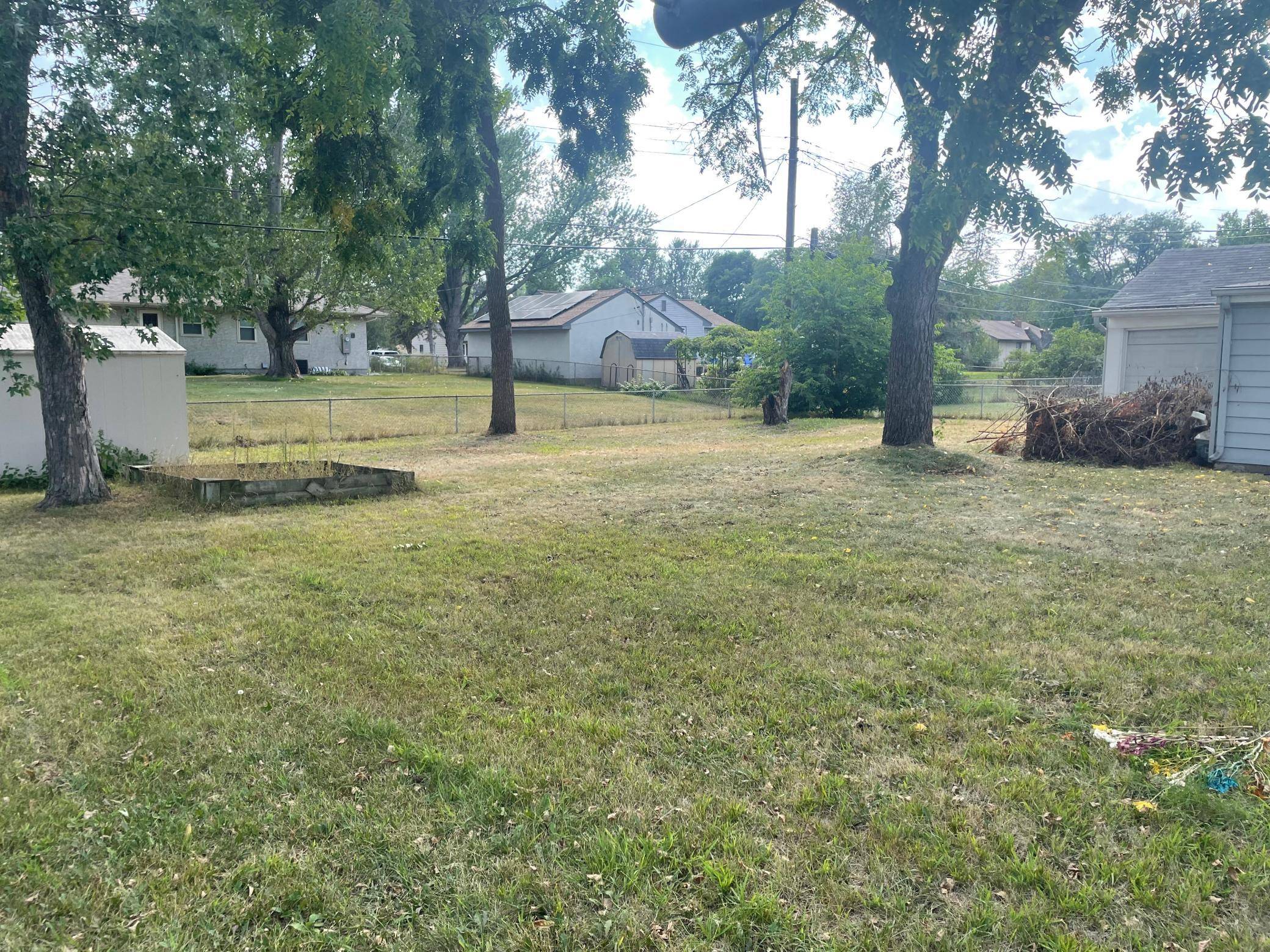150 Roselawn AVE E, Maplewood, MN 55117