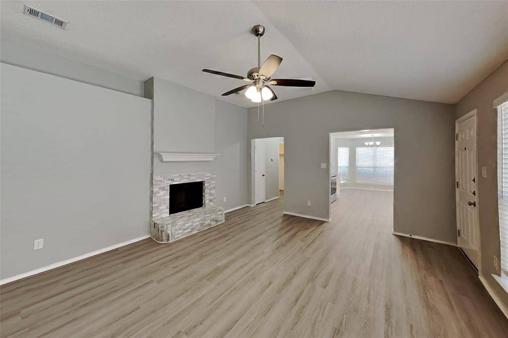 6103 King William Drive, Arlington, TX 76018