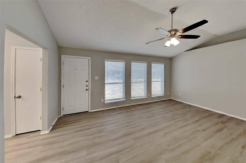 6103 King William Drive, Arlington, TX 76018