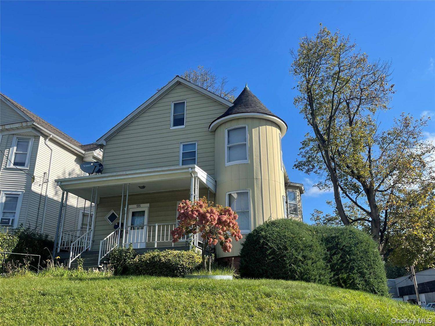 135 Washington ST #1, Poughkeepsie, NY 12601