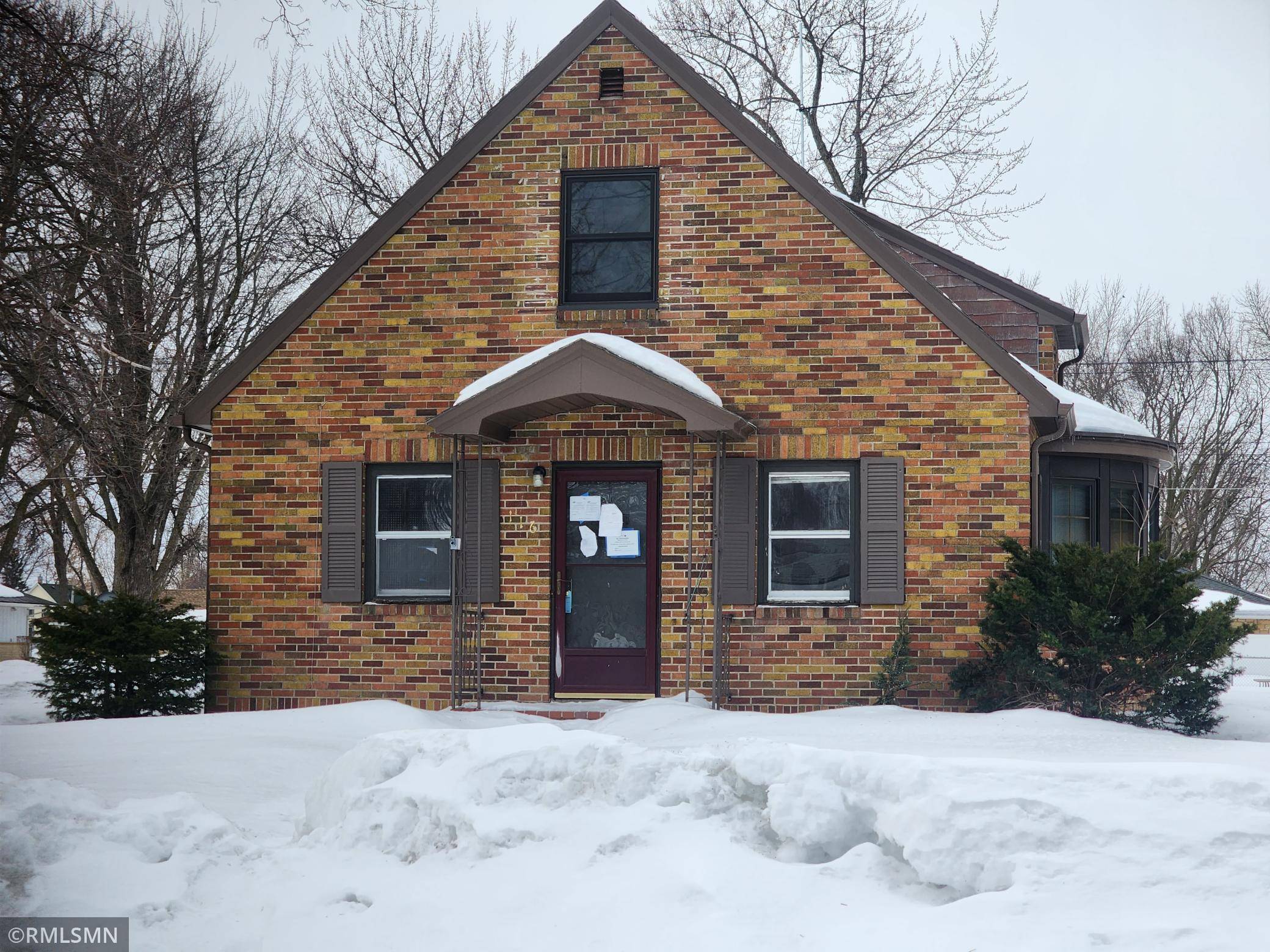 116 E Clinton ST, Arlington, MN 55307