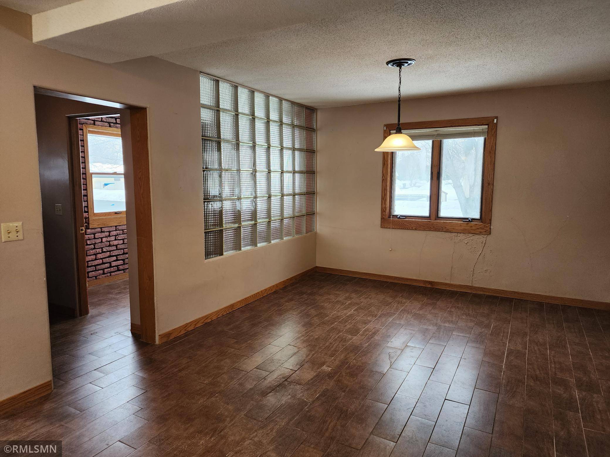 116 E Clinton ST, Arlington, MN 55307