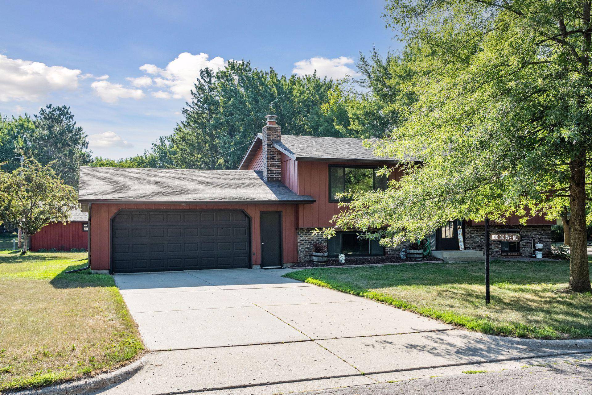 1016 3 1/2 AVE N, Sauk Rapids, MN 56379