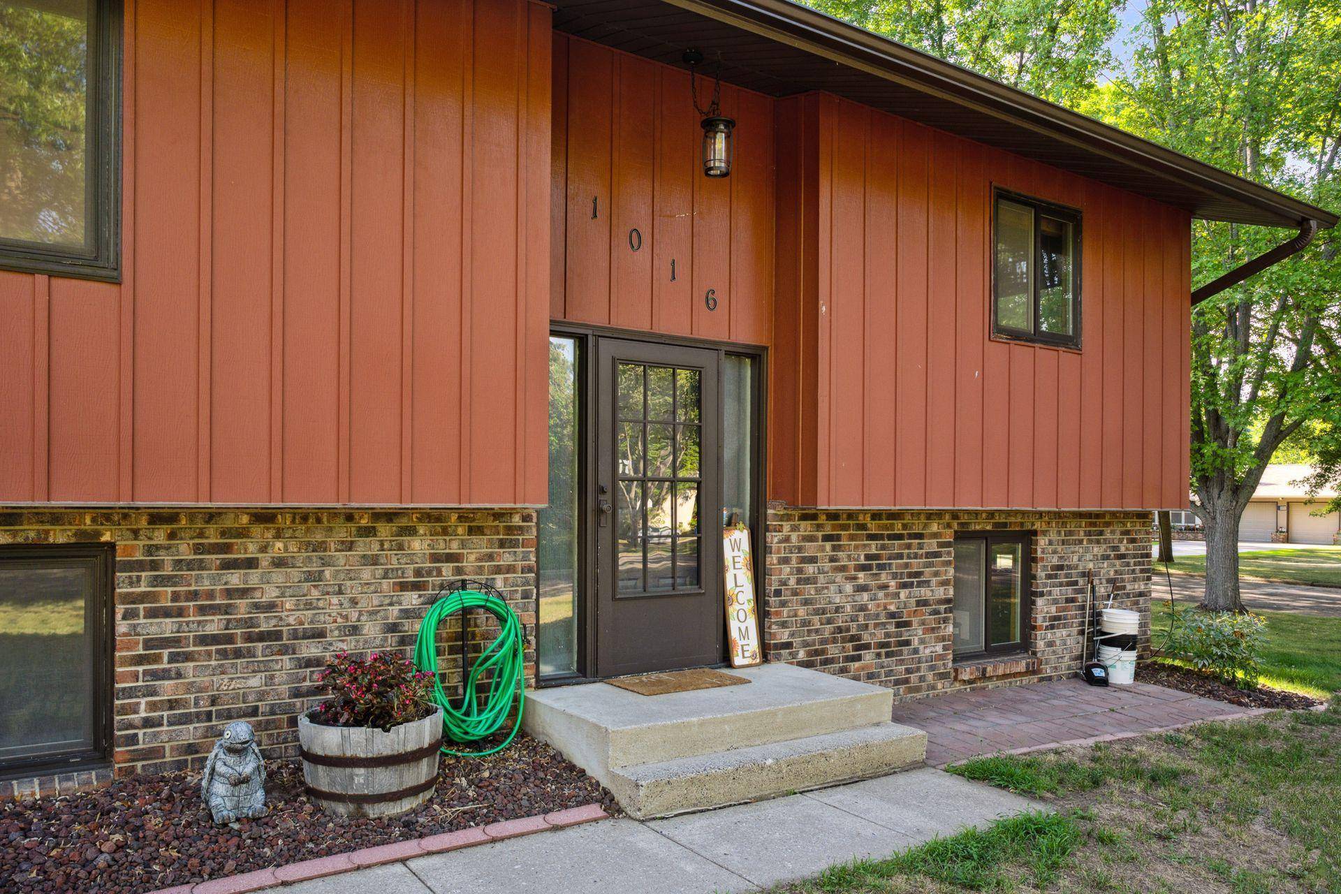 1016 3 1/2 AVE N, Sauk Rapids, MN 56379